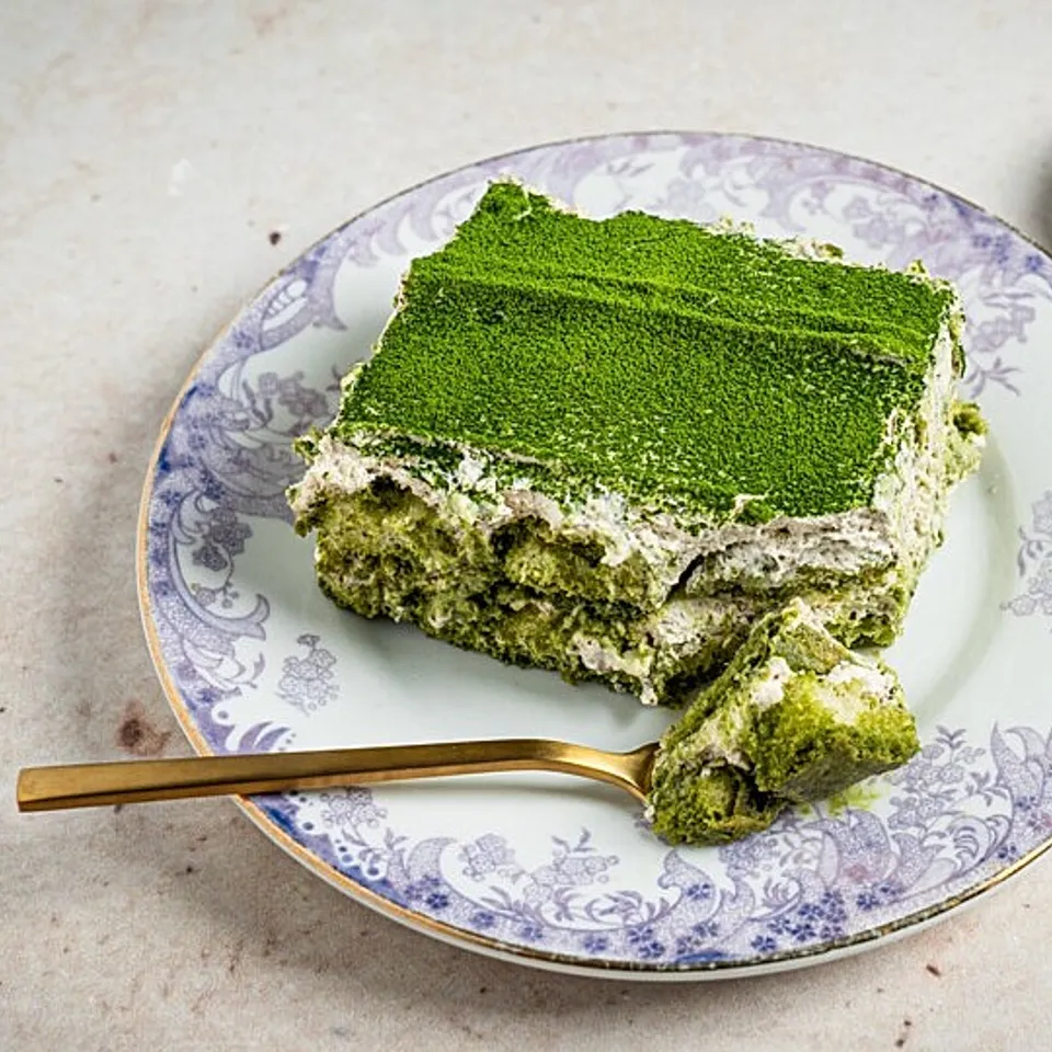 Veganes Matcha Earl Grey Tiramisu