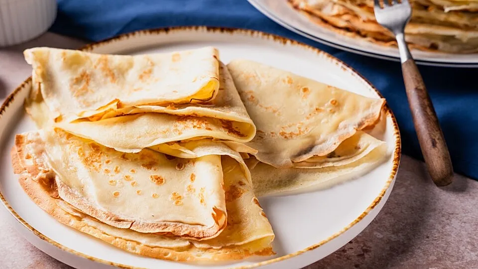 Crêpes – französische, hauchdünne Pfannkuchen