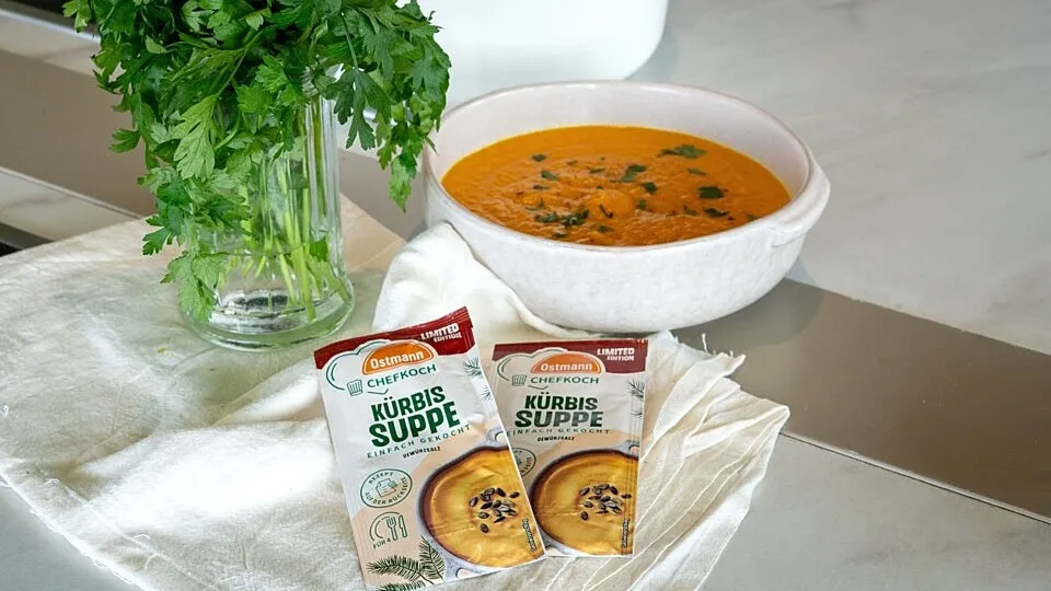 Herbstliche Hokkaido-Kürbissuppe von Ostmann