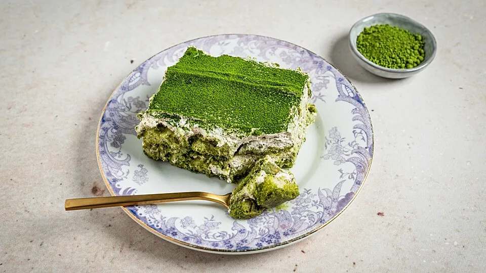Veganes Matcha Earl Grey Tiramisu