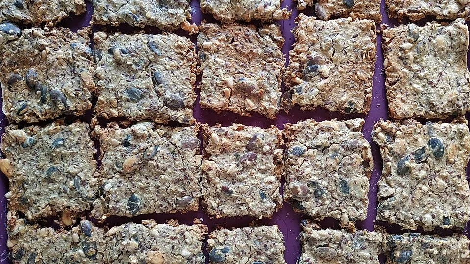 Knäckebrot mit Haferflocken